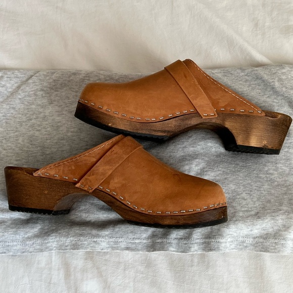 Swedish Leather Wood Clogs in Camel, Light Brown, Size 37 - Picture 5 of 6